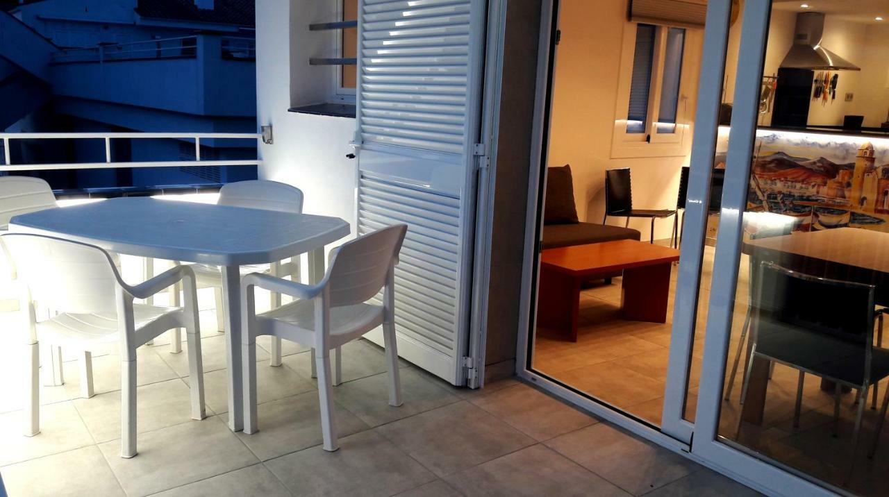Residencia Platja De Roses Διαμέρισμα Εξωτερικό φωτογραφία