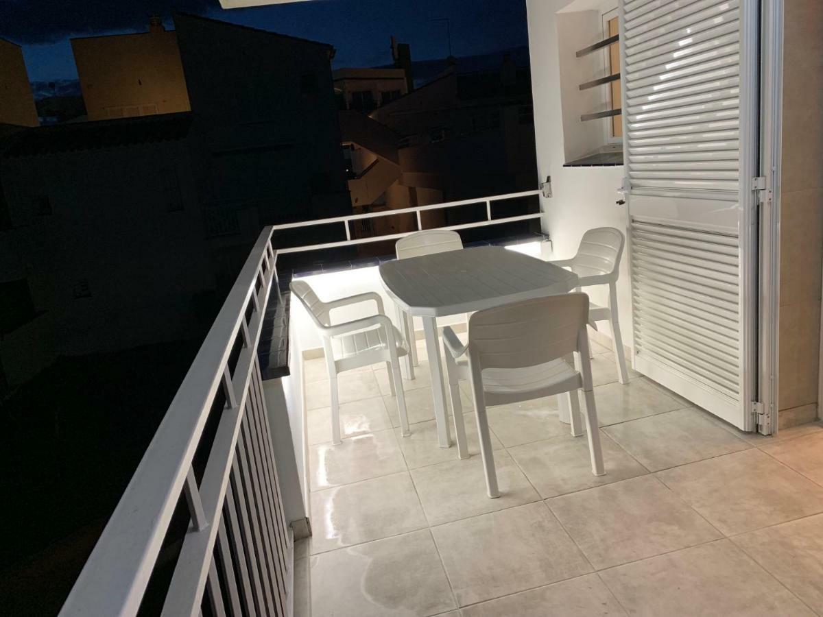 Residencia Platja De Roses Διαμέρισμα Εξωτερικό φωτογραφία
