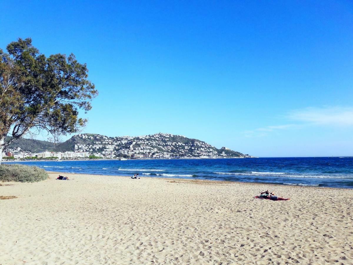Residencia Platja De Roses Διαμέρισμα Εξωτερικό φωτογραφία